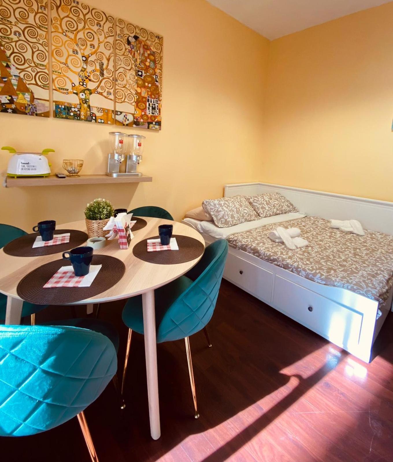 Dr House Luxury Apartment ローマ エクステリア 写真